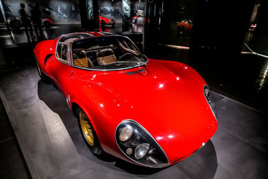 Alfa-Romeo-33-Stradale-Museo-Storio-03.jpg