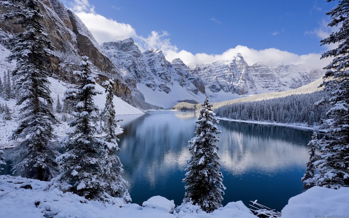 moraine-lake-in-winter-canada-www_wallbest_com.jpg